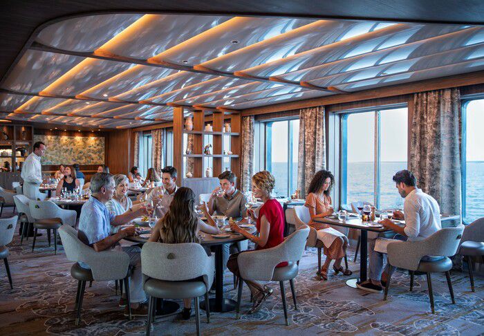 Restaurants, Bars & Cafés on Celebrity Flora